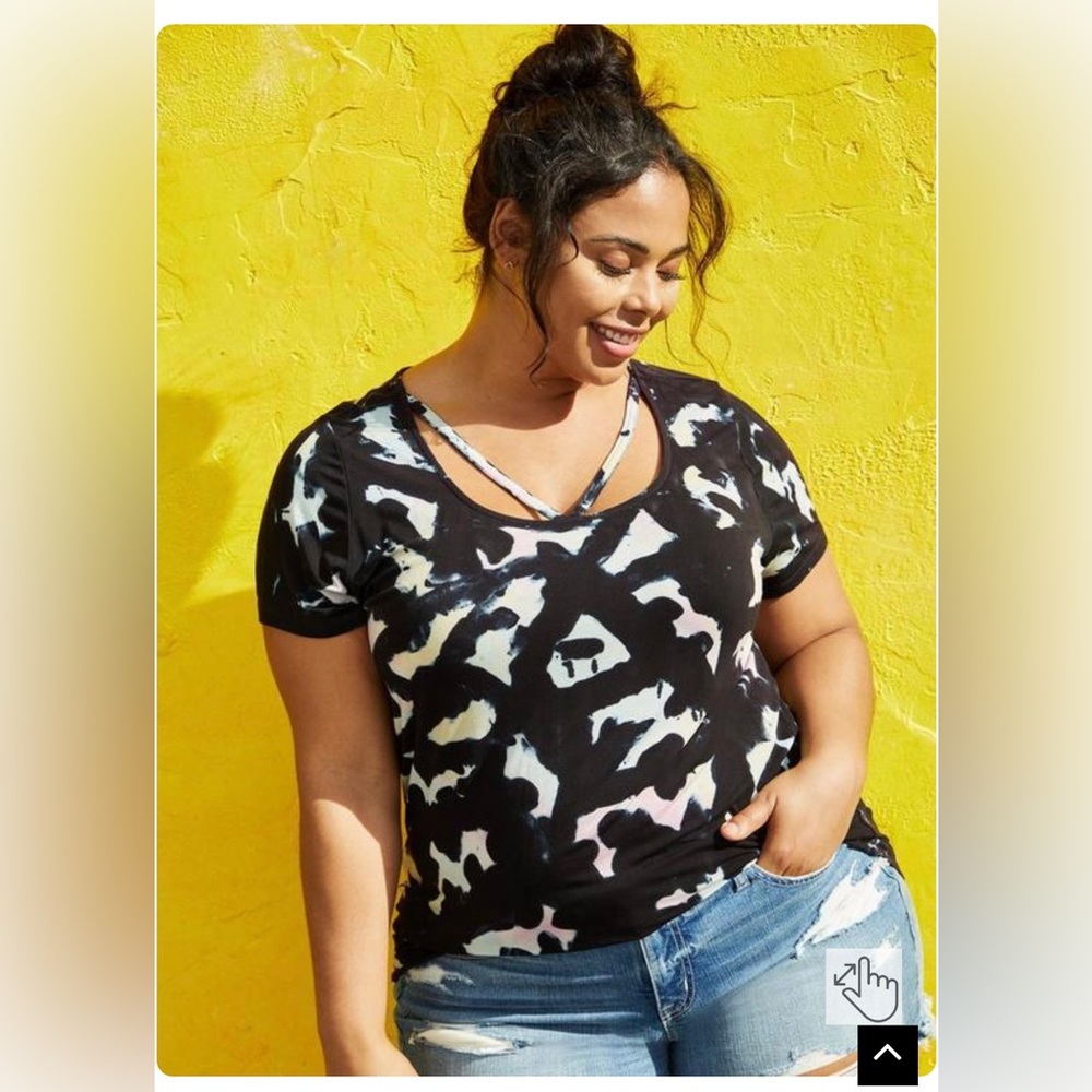 Torrid | super soft strappy short sleeve tee (size 3)
